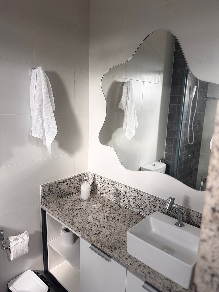 Lindo e Confortável Vista Mar Wi-Fi turbo e Netflix – Salvad